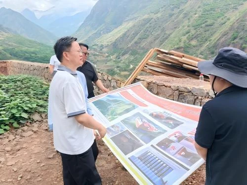 省委党史研究室赴禄劝县开展党史工作调研